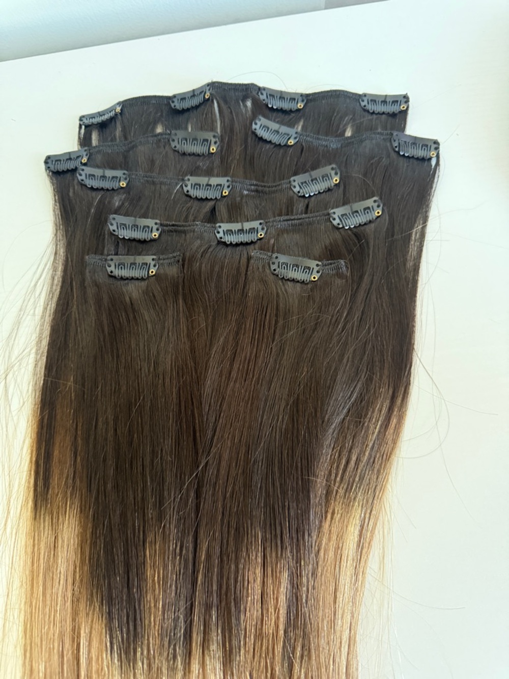 22” Clip-In Ombre Balayage human Hair Extensions - Dark Brown to Blonde 7 pcs - Picture 7 of 8